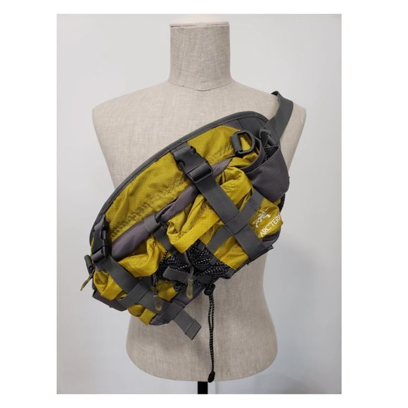 Arcteryx Other - Arc'teryx Waist bag / Shoulder bag